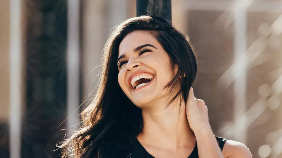 Вечерен виц: Колко си висока?