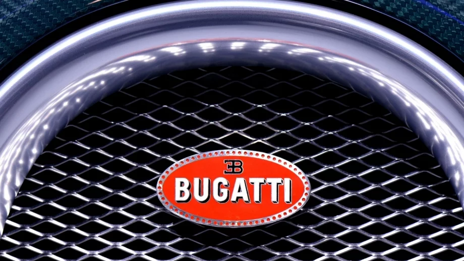 Продадоха най-скъпата нова кола в света (СНИМКИ, ВИДЕО)