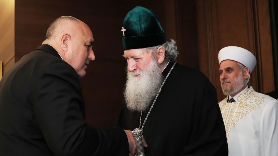Борисов: За вероизповеданията трябва да плаща българската държава, не други страни