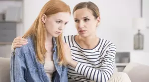 Виц за днес: Дъщеря тича при майка си след сватбата