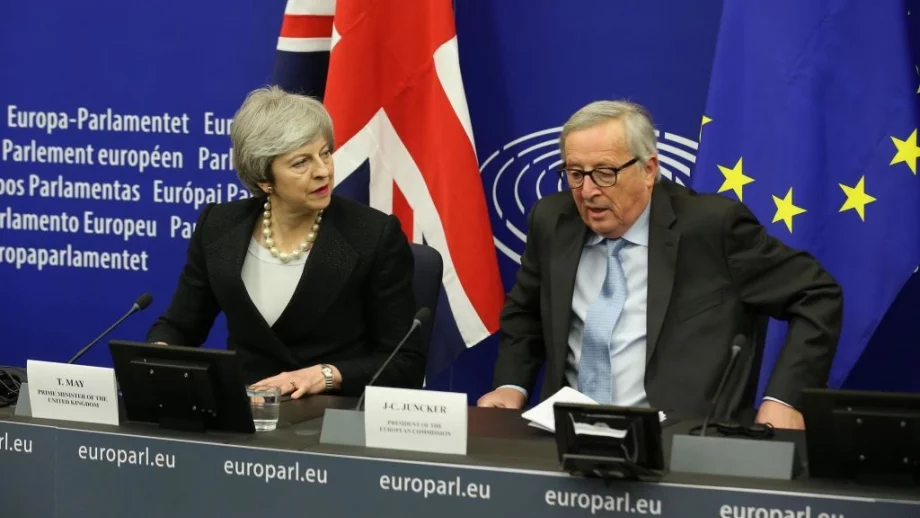 Мей и Юнкер договориха допълнение към сделката за Brexit