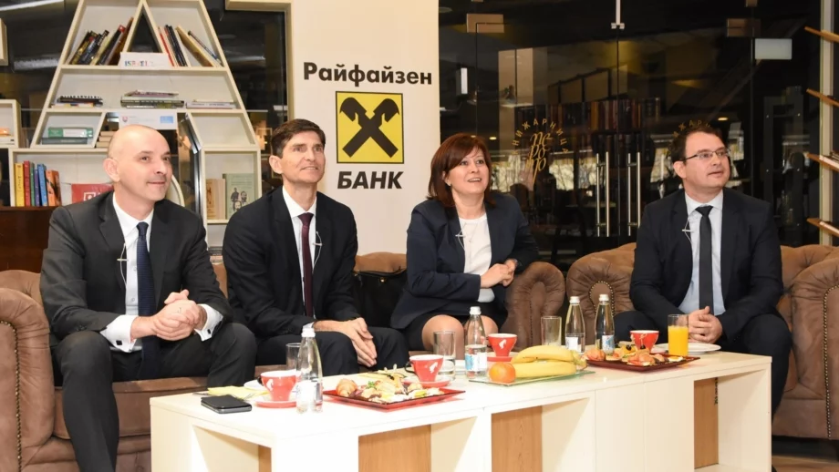 Зам-шефът на Райфайзенбанк: По-важно е колко ще скочат доходите, а не цените след влизането в еврозоната