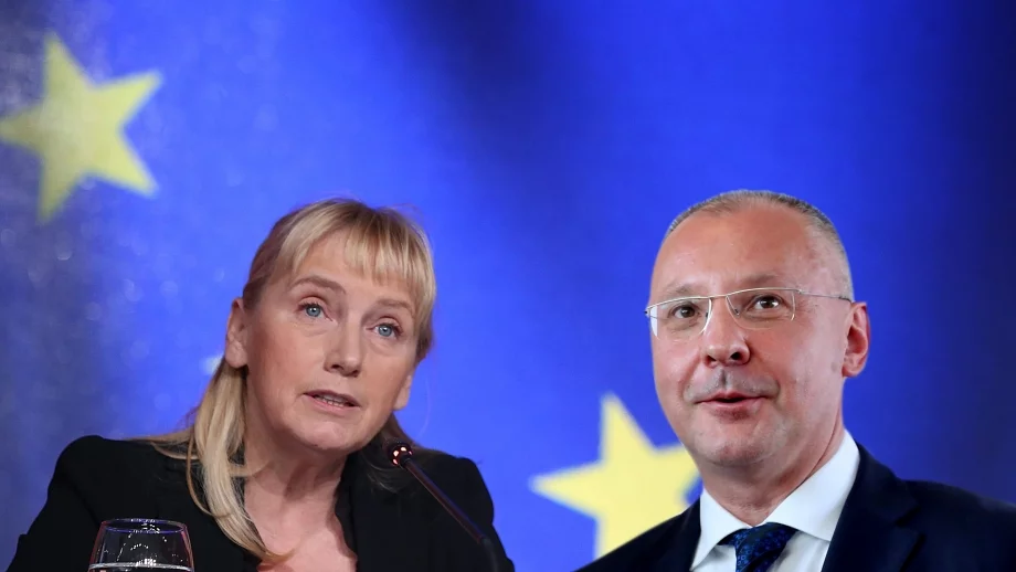 Защо Йончева, а не Станишев?