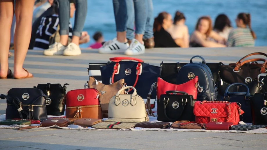 Загубите заради фалшиви стоки - по 800 млн. лева годишно