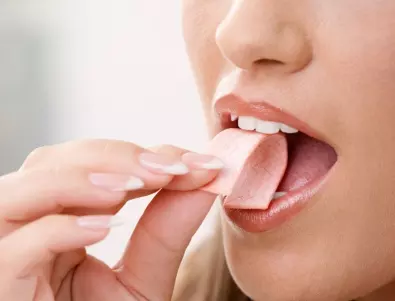Опасно ли е, ако глътнем дъвка?