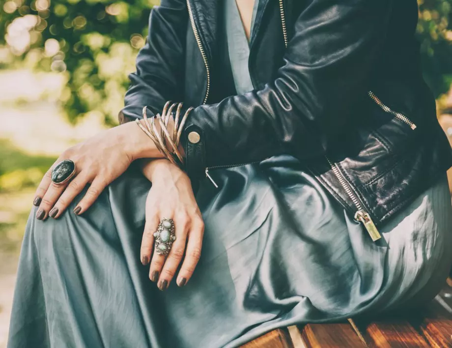 Малко домакини знаят как се пере естествена кожа