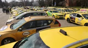Подготвят голямо поскъпване на такситата в София