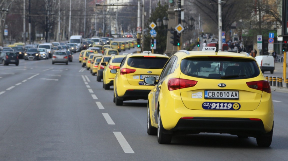 Таксиметровите водачи в София вече масово отказват по-кратки курсове под