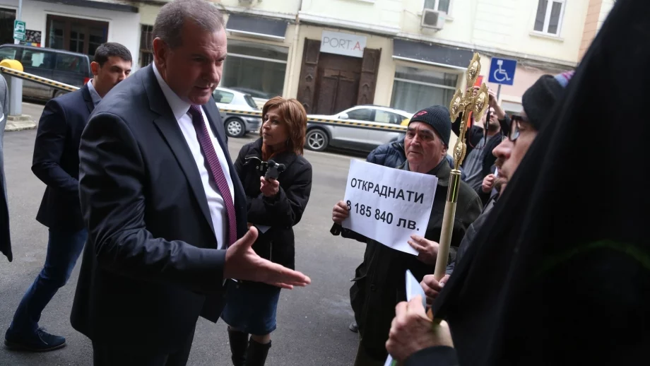 Заместник-министър и още лица с изгодни апартаменти от "Артекс"