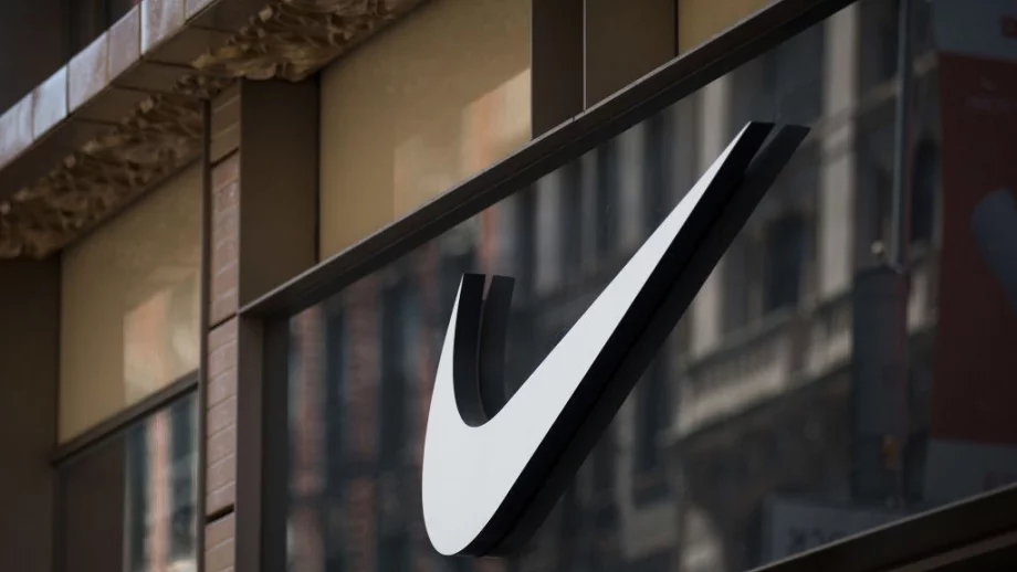 Nike и още 200 обувни компании молят Тръмп да отмени китайските мита 