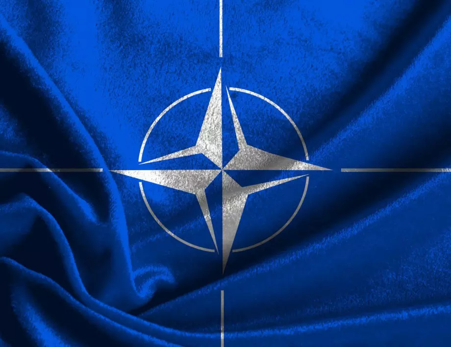 Париж: Излизането на Франция от НАТО е безумие, това ще е подарък за Русия 