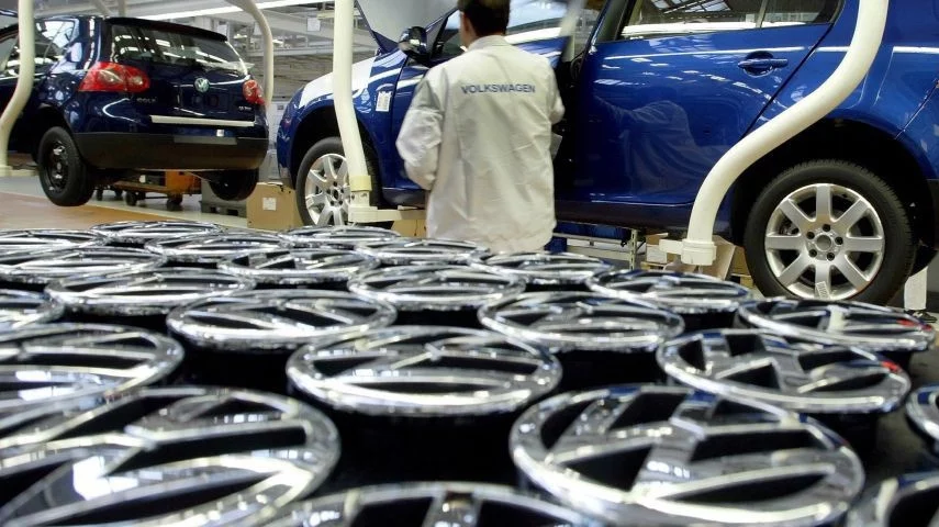 2 страни остават в надпреварата за завода на Volkswagen