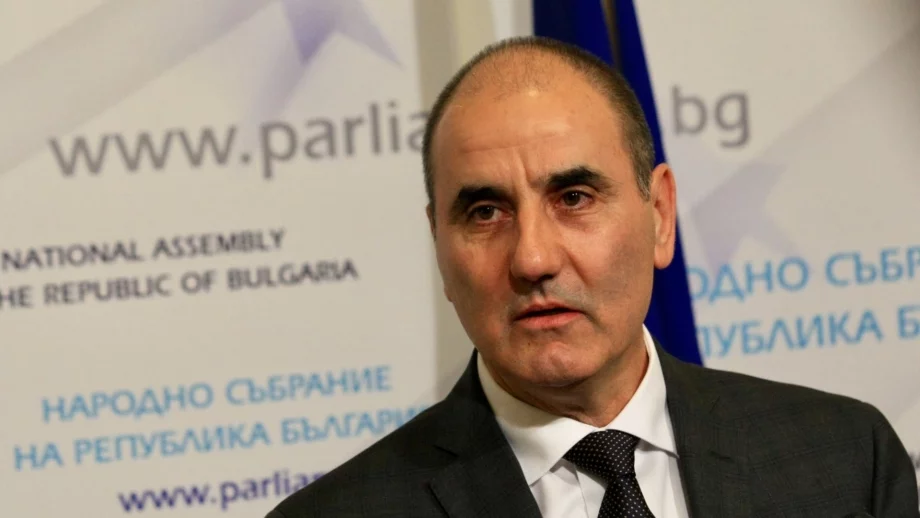 Цветанов се оттегли. Какво означава това за ГЕРБ и Борисов?