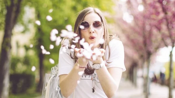 Месечен хороскоп за април 2019