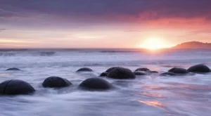 Камъните Моераки - природен феномен в Нова Зеландия