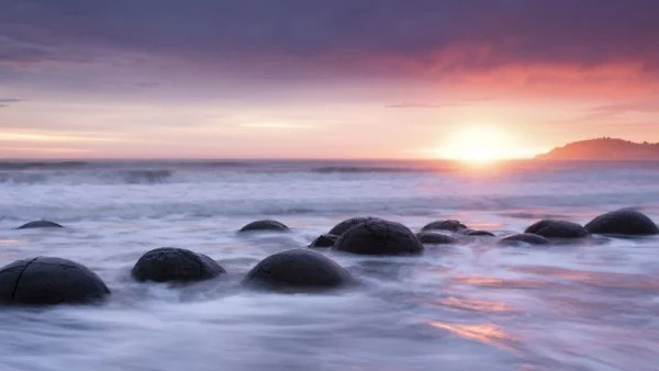 Камъните Моераки - природен феномен в Нова Зеландия