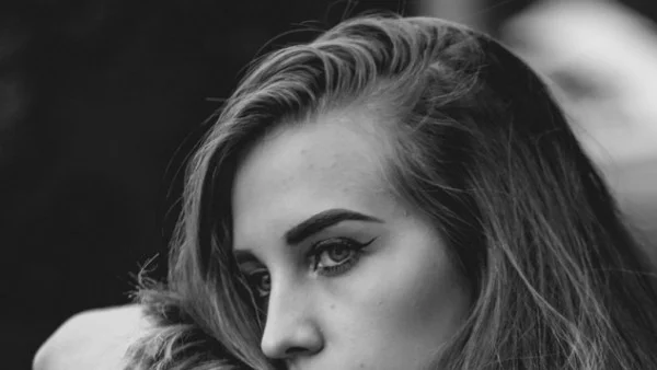 Любовта никога не си тръгва. Тя винаги умира