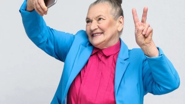 Днешните баби - имат пари за внуците, но НЕ и време за тях