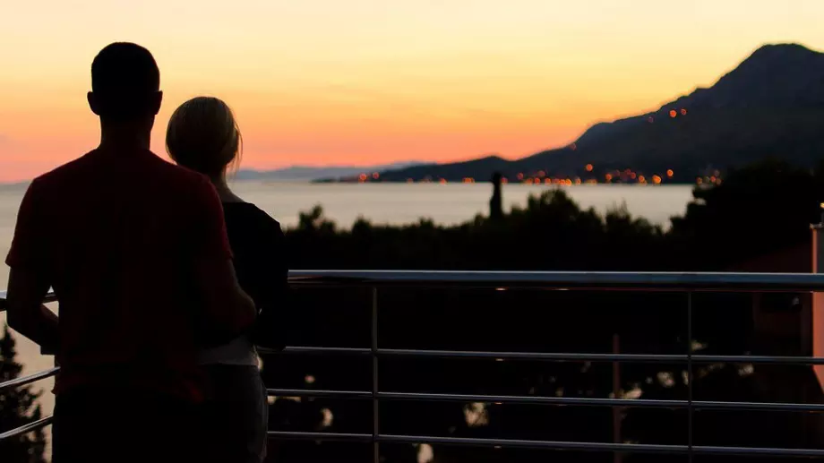 Стихотворение за 5 март 2024