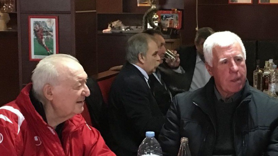 Легендата на Аспарух Никомиров разкритикува футболистите на клуба след равенството