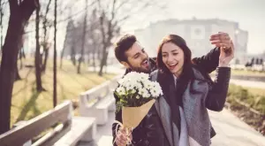 Бъдете с някой, който може да усети болката ви и да върне усмивката ви