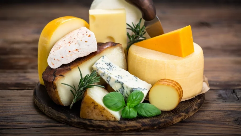 Рекорд: Направиха пица със 154 вида сирена (СНИМКА)