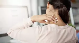 Отпуснете схванатия врат за минута!