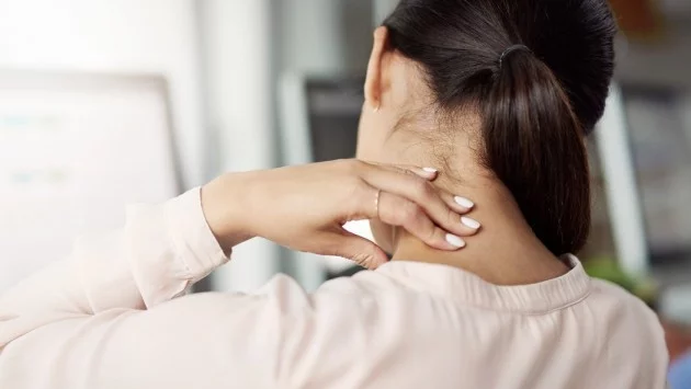 5-минутна тренировка, която ще премахне болката във врата