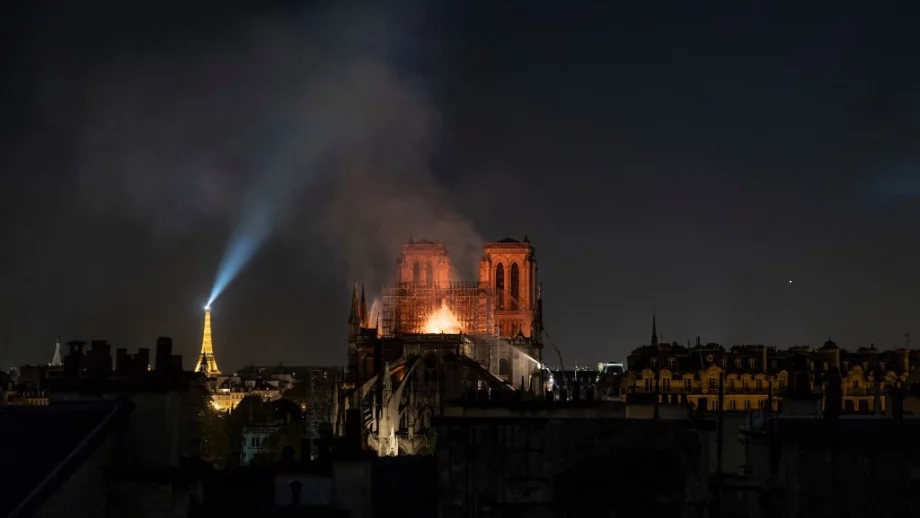 Предрекъл ли е Виктор Юго пожара в "Нотр Дам"?