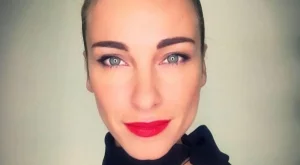 Вижте бременната Алекс Раева (снимка)