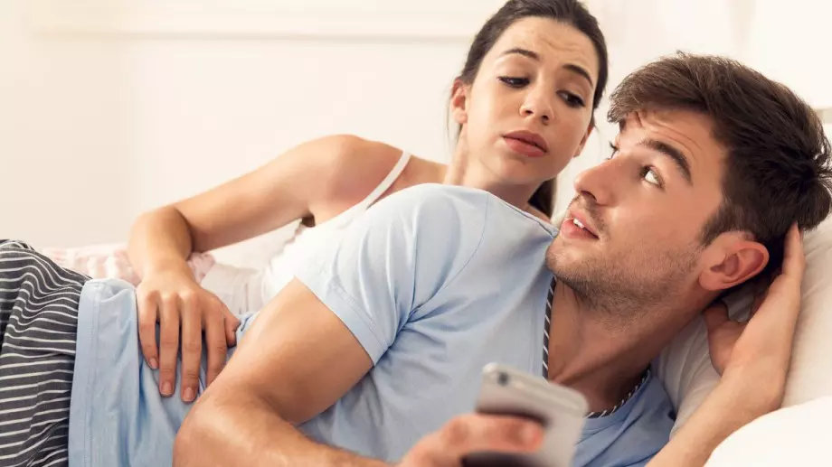 Как да разберем, че той ни лъже?