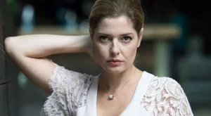 Алекс Сърчаджиева катастрофира