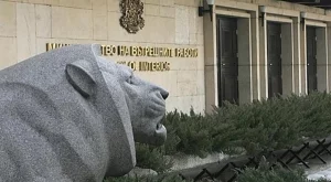 Службите все по-лесно ни подслушват и следят