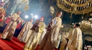 Научете с децата си Тропар на Пасха - песен от Великденската литургия