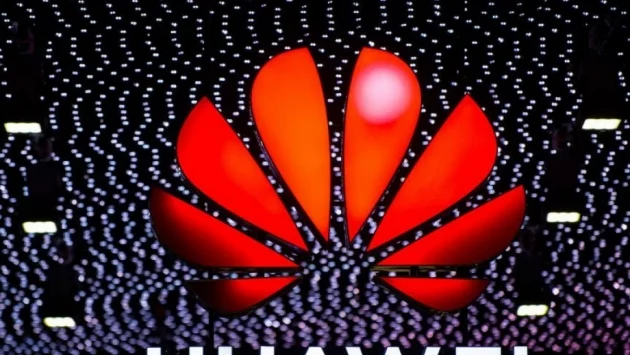 Москва постели червения килим за Huawei и 5G напук на Вашингтон