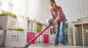 Как да чистите различни подови настилки