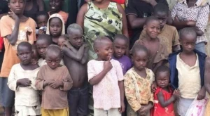 Тя е на 39, има 44 деца и ги отглежда сама...