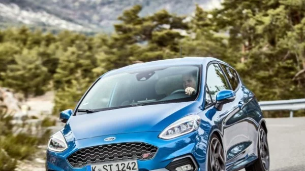 Ford Fiesta ST търси хора с бензин в кръвта (тест-драйв)