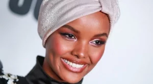 За първи път модел по буркини в Sports Illustrated (снимки)