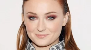 Софи Търнър от "Игра на тронове" се омъжи (снимки)