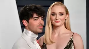 Разкриха защо се развеждат Джо Джонас и Софи Търнър  