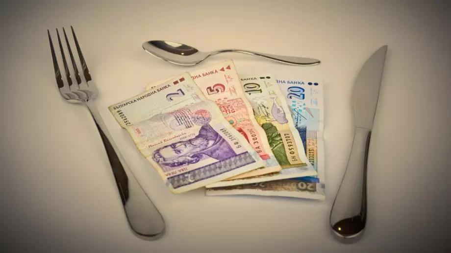 Богатите българи вземат 8 пъти повече от бедните