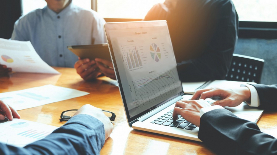 На един работещ българин се падат по 34 360 9 лв