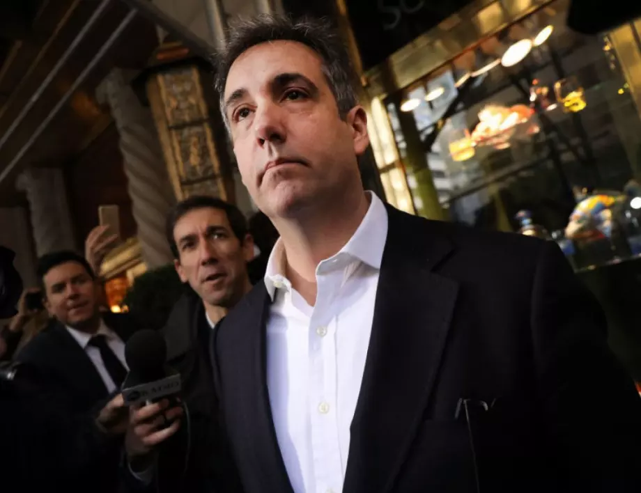 Бившият адвокат на Тръмп го съди отново