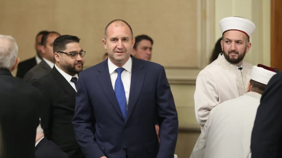 Радев: Не трябва да се дават държави пари за предизборната кампания