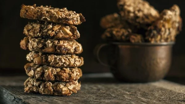 Енергийни бисквити с ядки без захар