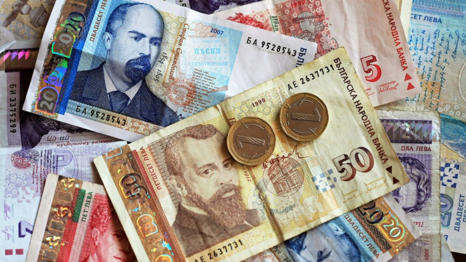 Почти всеки трети от работещите българи е осигурен върху минималната