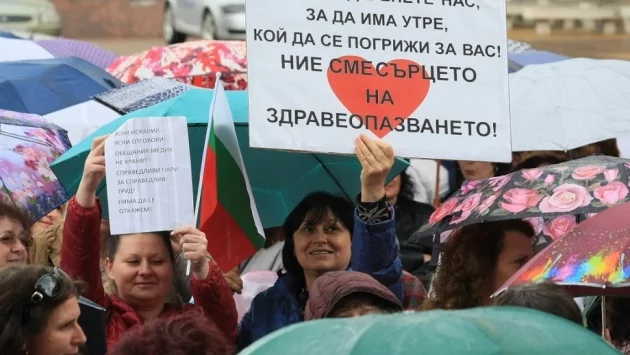 Медицинските сестри - на протест на 11 септември, полицаи и пожарникари ще подкрепят