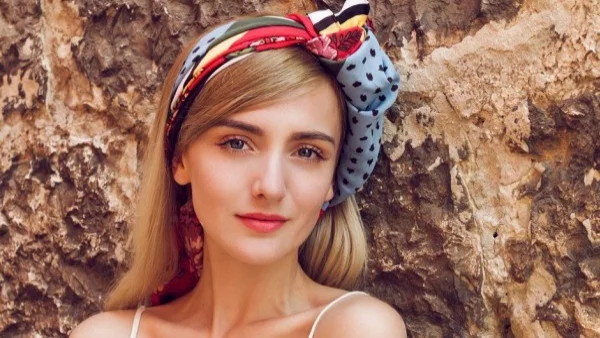 5 прически с шал, в които ще се влюбите