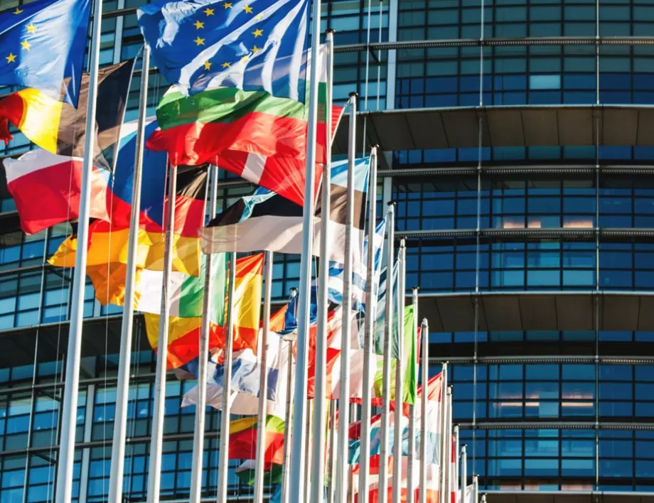 Помрачен ли е 9 май и може ли да е ден за солидарност? Говорят евродепутатите